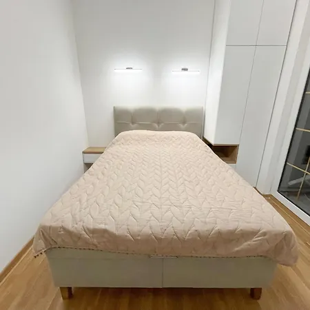 Elegance Apartment *