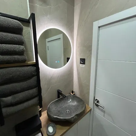 Elegance Apartment *